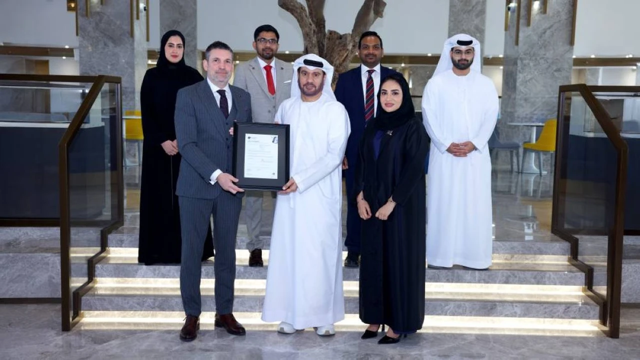 البنك المركزي يحصل على شهادة المعيار العالمي لأنظمة الحوكمة الفعّالة BS 13500